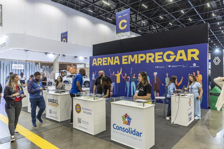 Arena Empregar na feira Reatech com estandes de oportunidades de trabalho inclusivo